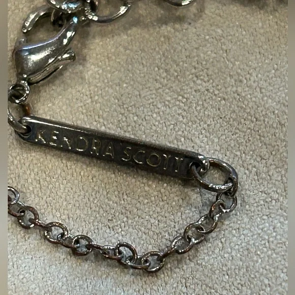 Kendra Scott Elisa Silver Pendant Necklace in Azalea Illusion - Picture 2 of 6